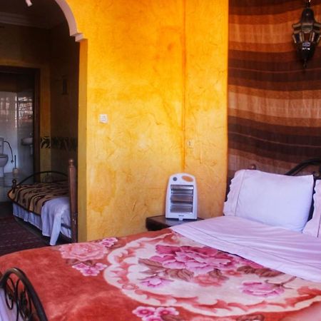 Auberge Et Hotel Les Amis Tafraout Eksteriør bilde