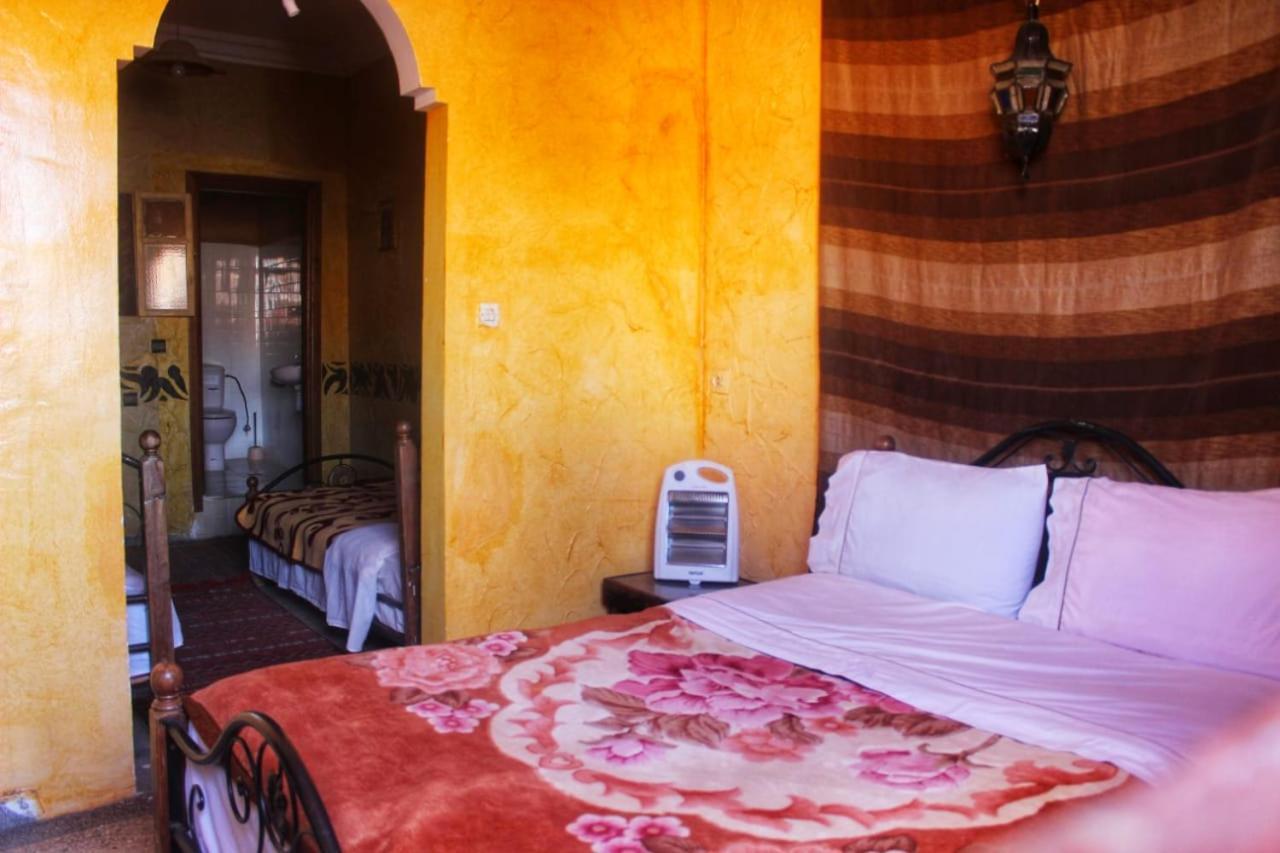 Auberge Et Hotel Les Amis Tafraout Eksteriør bilde
