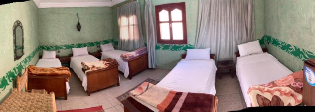 Auberge Et Hotel Les Amis Tafraout Eksteriør bilde