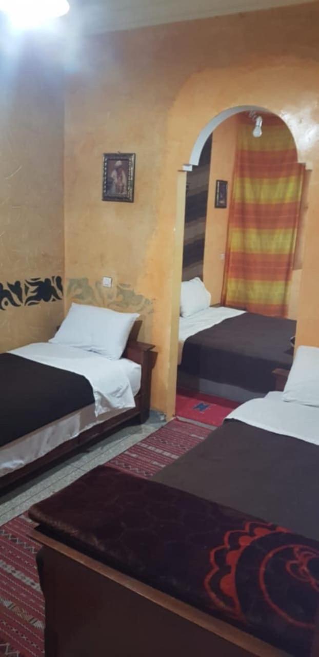 Auberge Et Hotel Les Amis Tafraout Eksteriør bilde